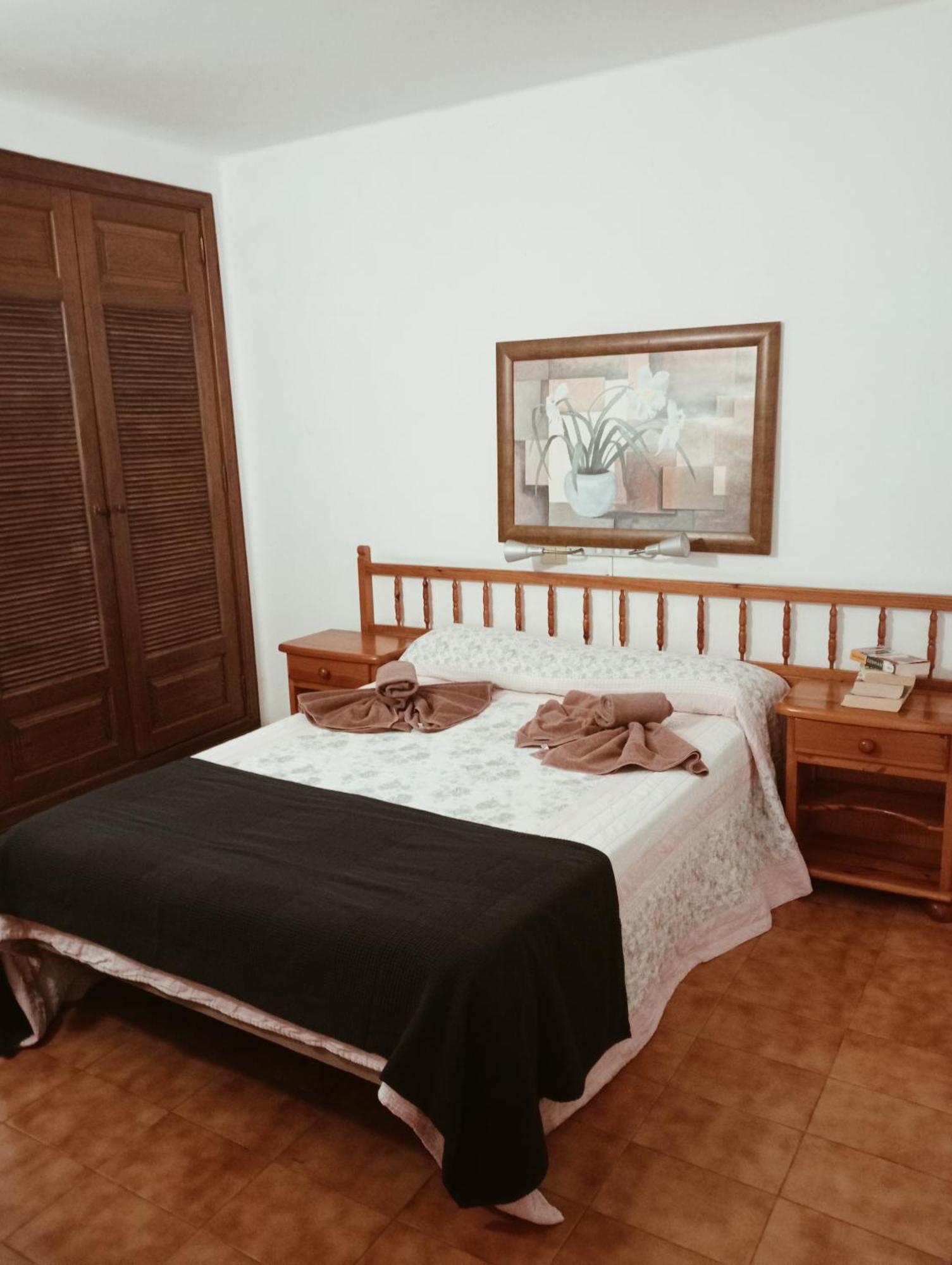 Apartamentos Las Acacias ปูแอร์โตเดลคาร์เมน ภายนอก รูปภาพ