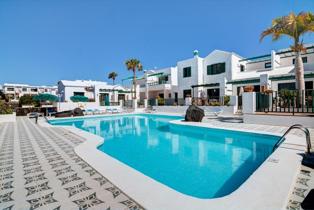 Apartamentos Las Acacias ปูแอร์โตเดลคาร์เมน ภายนอก รูปภาพ