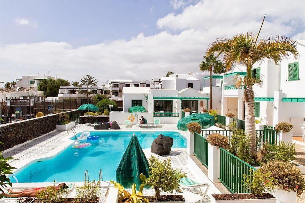 Apartamentos Las Acacias ปูแอร์โตเดลคาร์เมน ภายนอก รูปภาพ